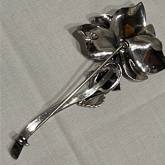 Vintage Danecraft Flower Brooch - 3” long - STERLING SILVER 10 grams - Picture 5 of 9